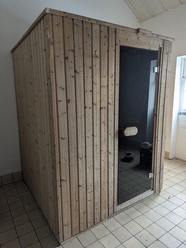 Flat pack sauna with - pack,